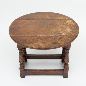 SIDEBOARD med klaffar, engelsk stil, 1900-talets början.