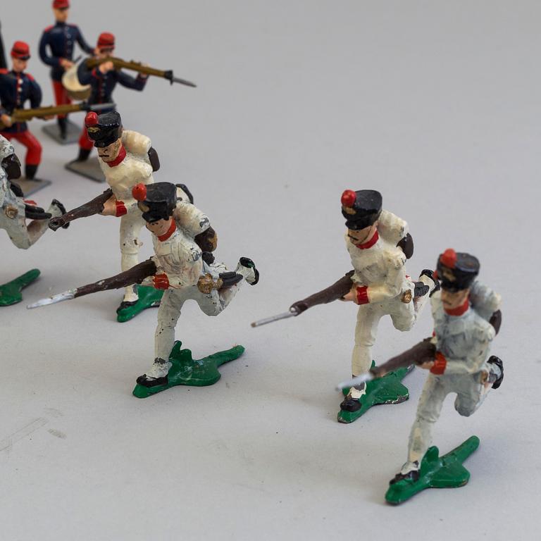 TENNSOLDATER, 48 st, bl.a. Holger Eriksson, 1900-tal.