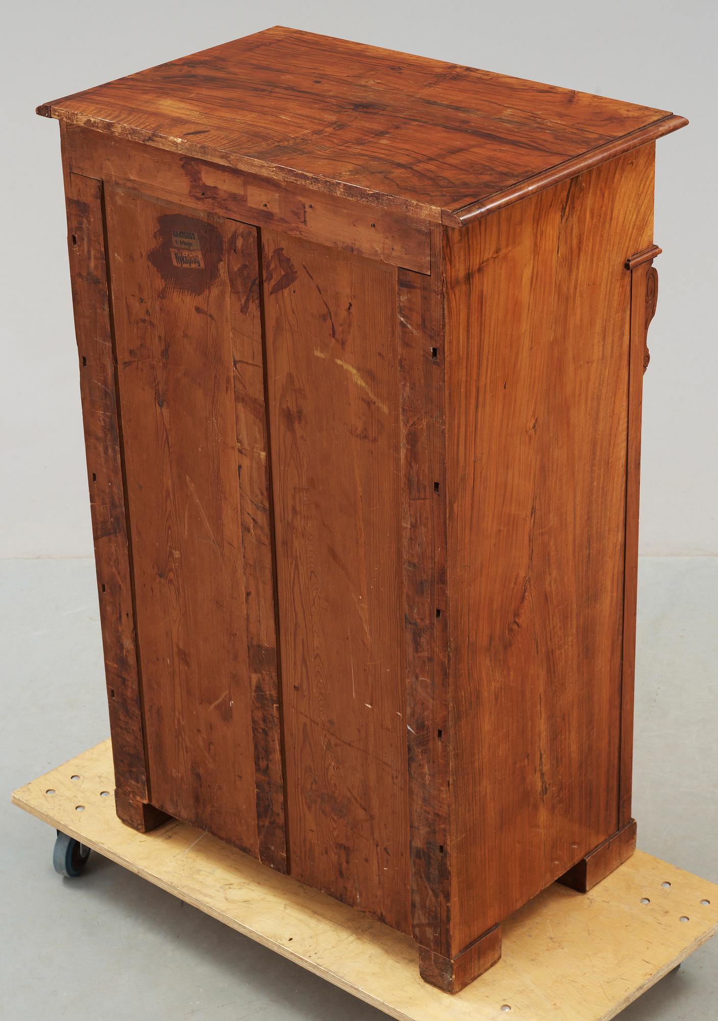 HERRBYRÅ, nyrenässans, sent 1800-tal.