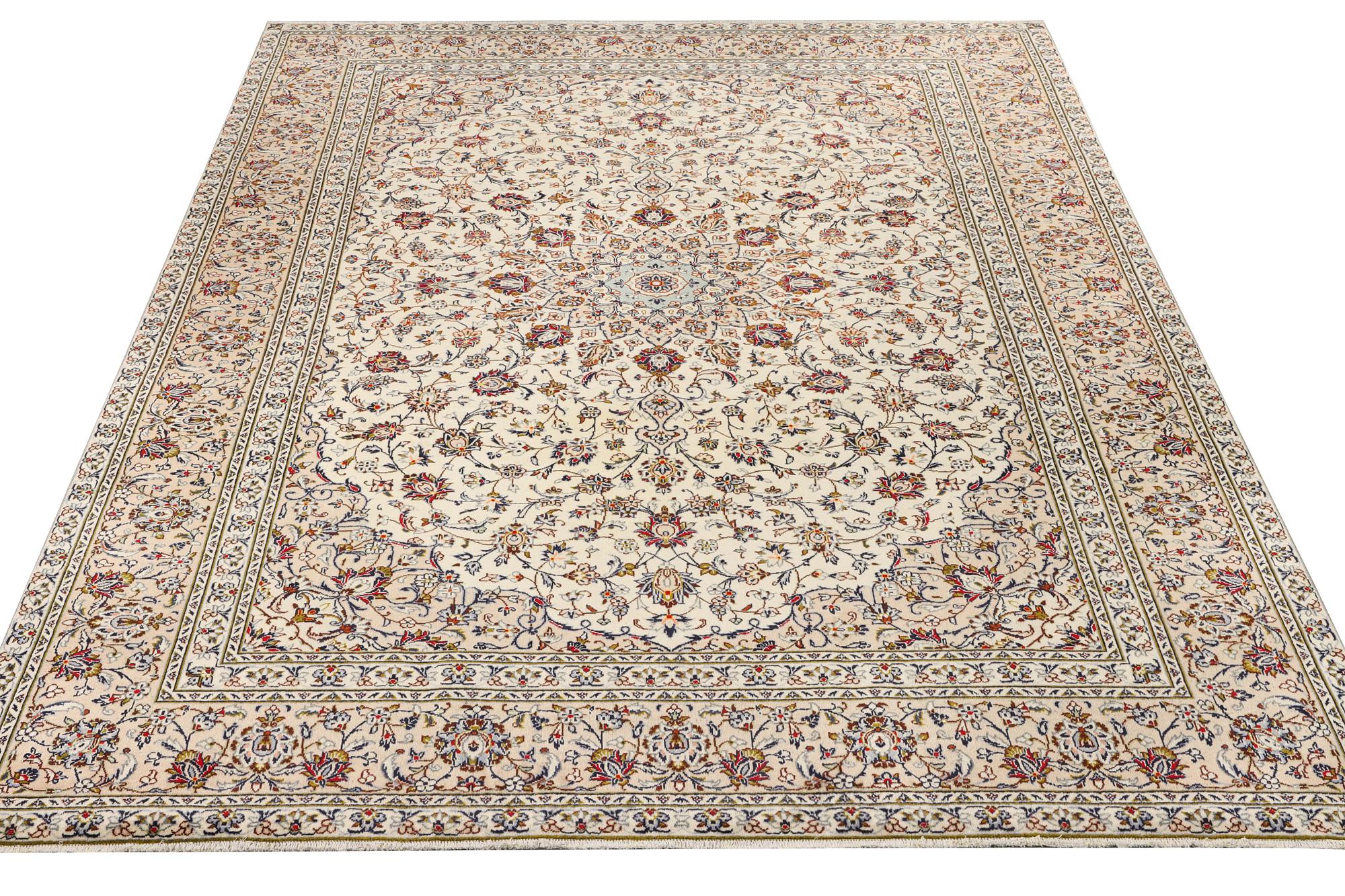 A Keshan carpet, c. 342 x 247 cm.