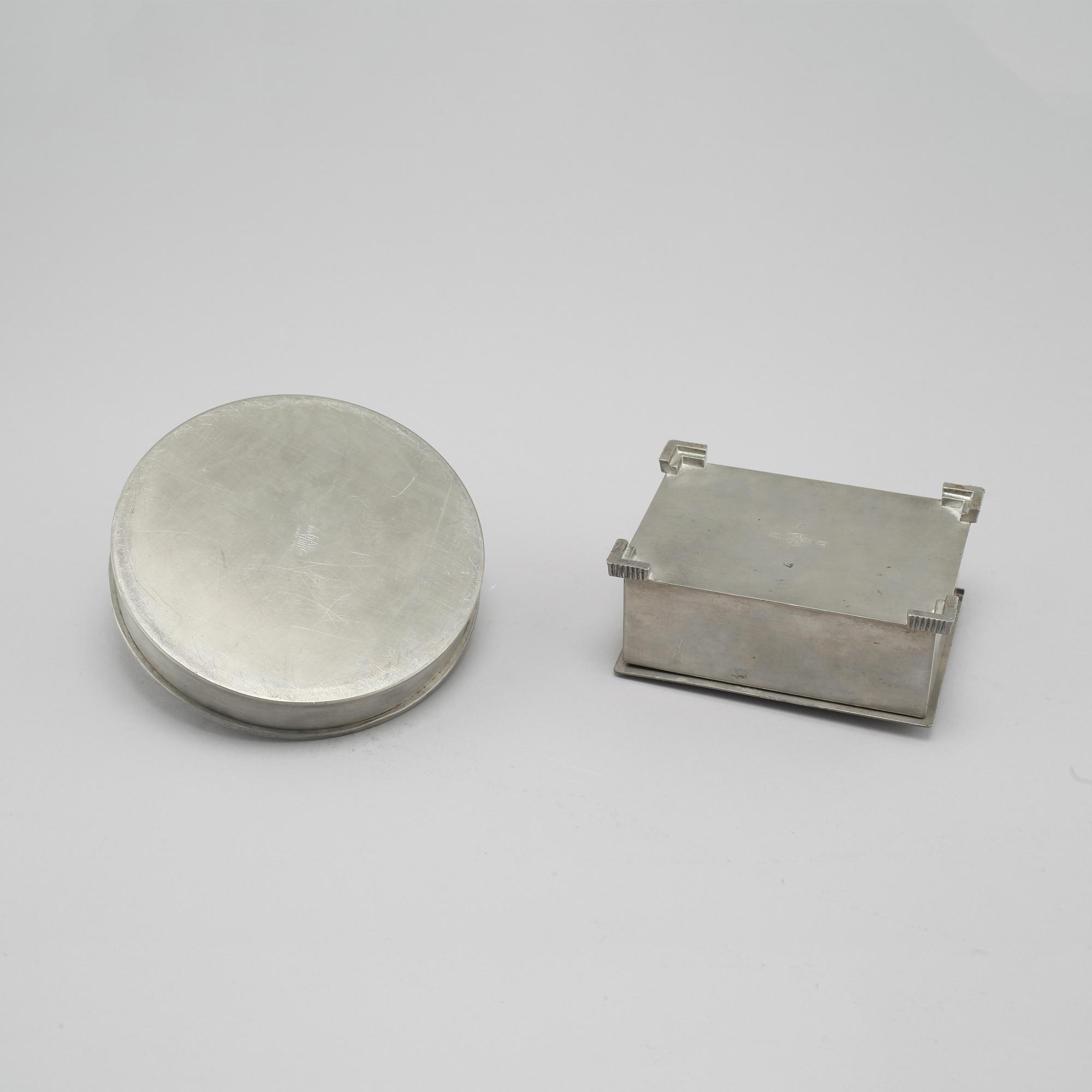 Two boxes in pewter, by GAB & Juvelerare Harald Linder i Uddevalla
för J.L. Hultman, 1933 and 1932.