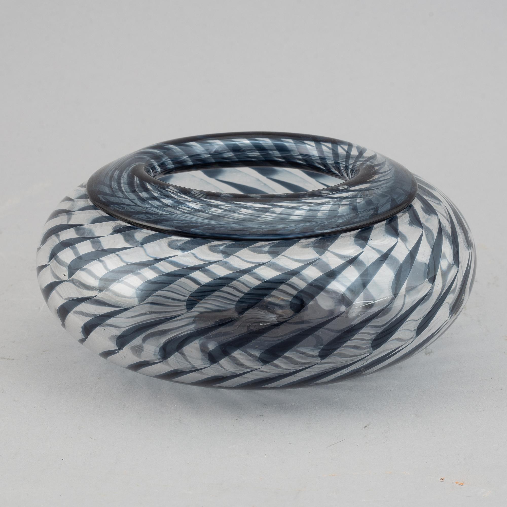 Ingeborg Lundin, skål/vas, glas, Orrefors 1966.