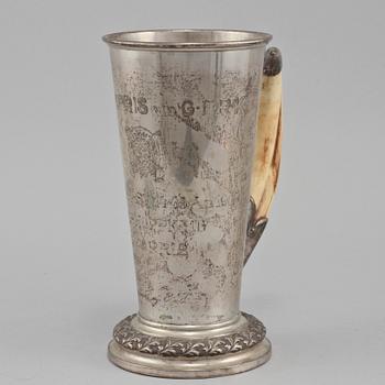 POKAL, silver och ben, C G Hallberg, Stockholm, Sverige, 1903. Total vikt 500 g.