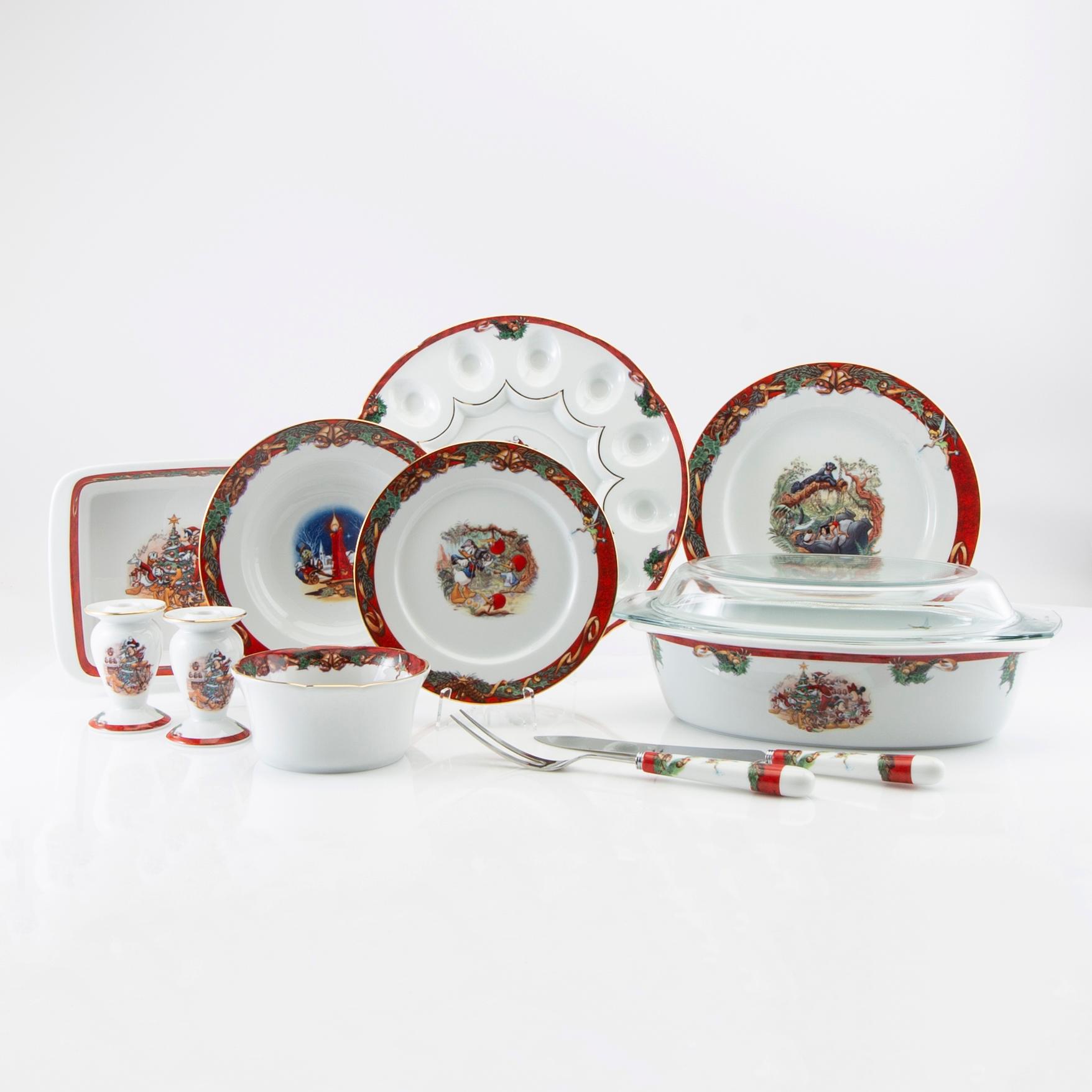 Stefan Lindahl service 46 pcs "Disney" for Fyrklövern late 20th century porcelain.