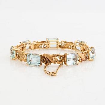 Armband, 18K guld med akvamariner.