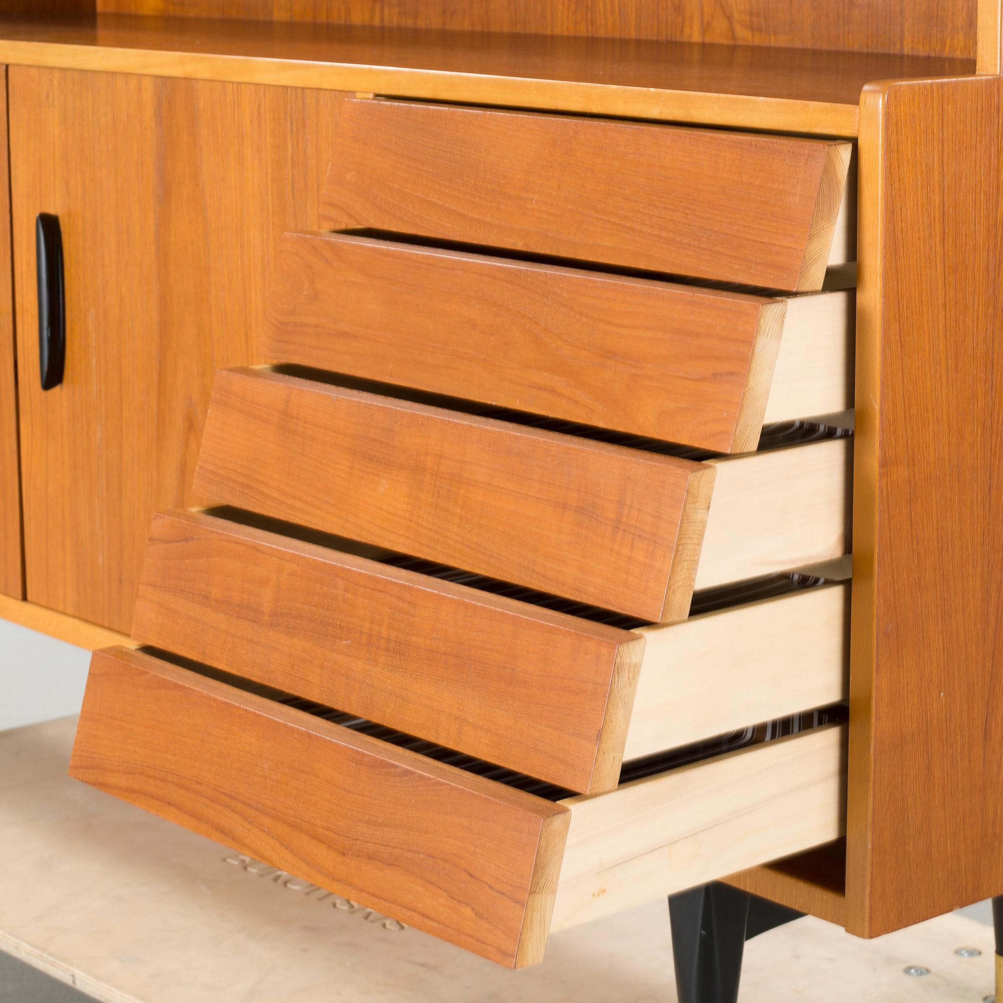 A 1950/60s cabinet.