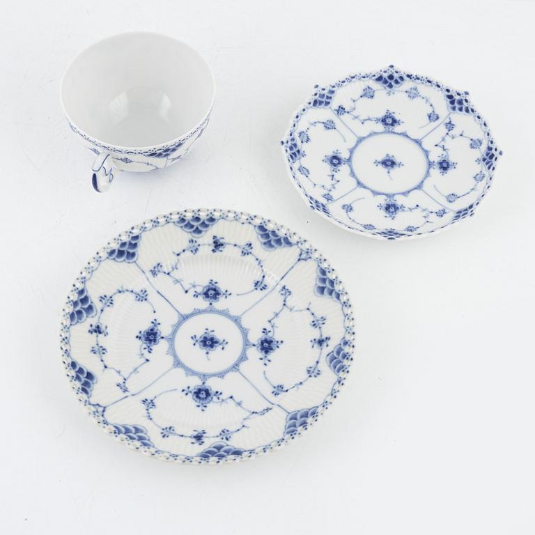 Royal Copenhagen, a 12-piece 'Musselmalet' porcelain tea service, Royal Copenhagen, Denmark.