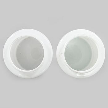 Vägglampor, ett par för utebruk, Sähköliikkeiden OY (SLO) 1960-tal.