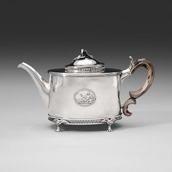 1028. A Swedish 18th century silver tea-pot, marks of Gustaf Hamnqvist, Åmål 1798.