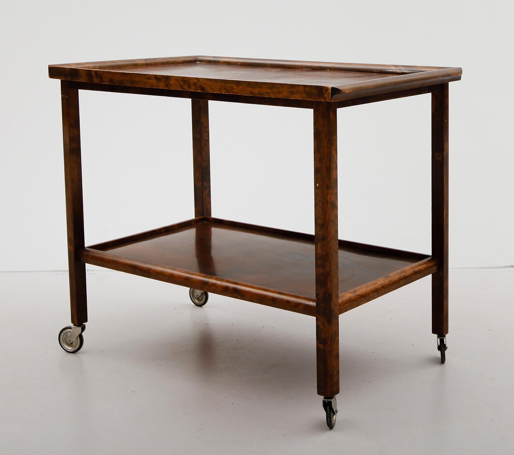 SERVERINGSVAGN, 1900-talets mitt.