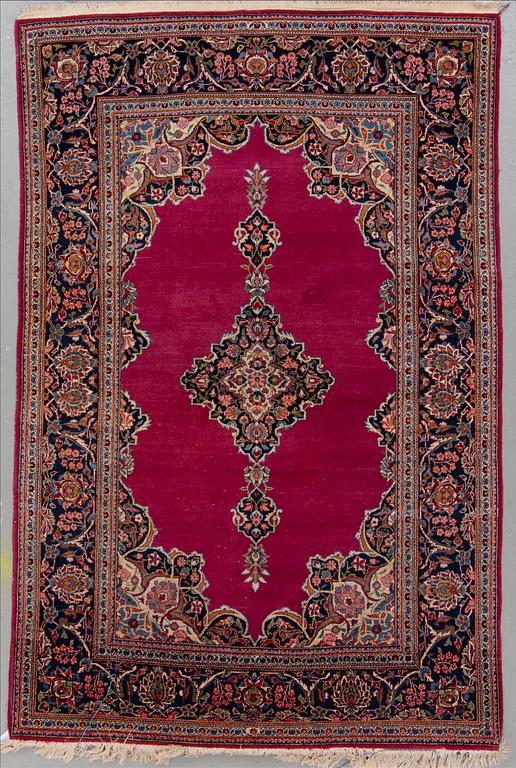 MATTA, semiantik, Keshan. Ca 205x132 cm.