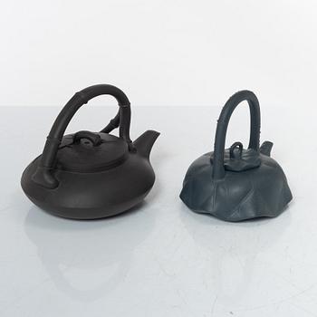 Two Chinese yixing ware teapots, 20th century.