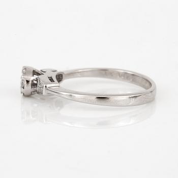 RING, med briljant och baguetteslipade diamanter, totalt ca 0,24 ct.