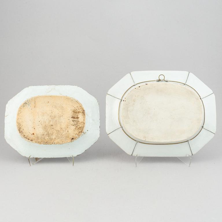 Two Chinese export porcelain blue and white serving dishes, Qianlong (1736-95).