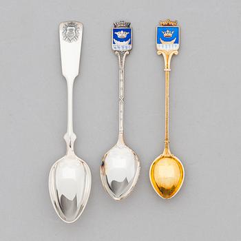 Coat of arms of Helsinki silver spoons, 39 pcs, Turku Finland 1936 - 1974.