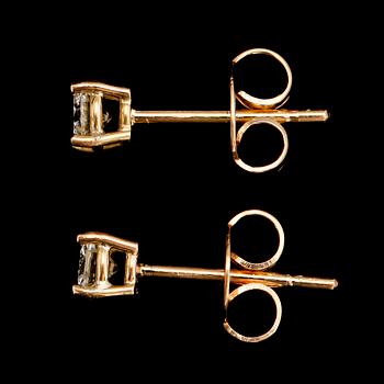 ÖRHÄNGEN, 1 par, 18 k guld, med briljanter tot 0.40 ct TW/W.