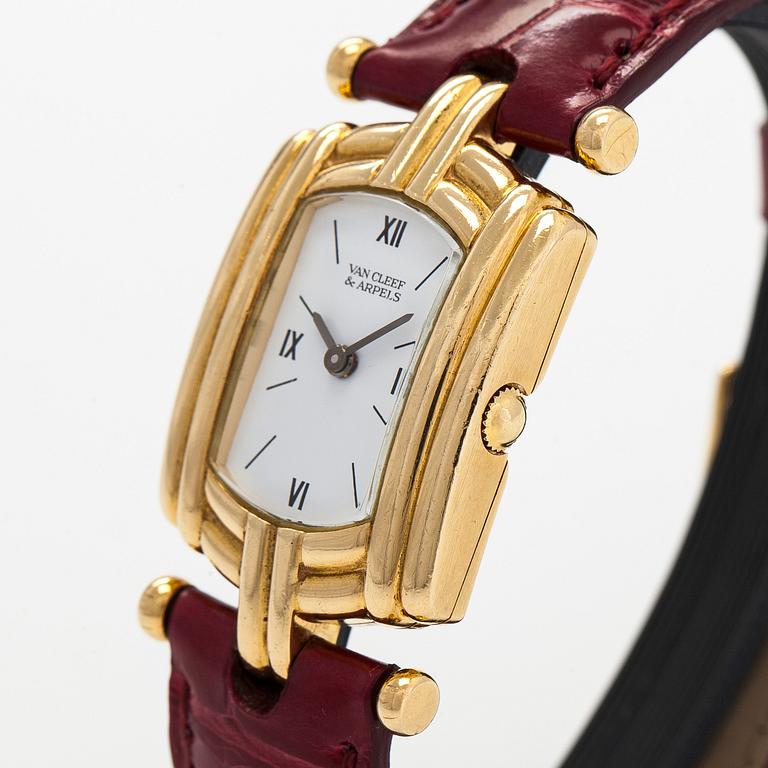 Van Cleef & Arpels, wristwatch, 21 x 28 mm.