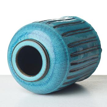 Wilhelm Kåge, a "Farsta" stoneware jar, Gustavsberg studio, Sweden 1960.