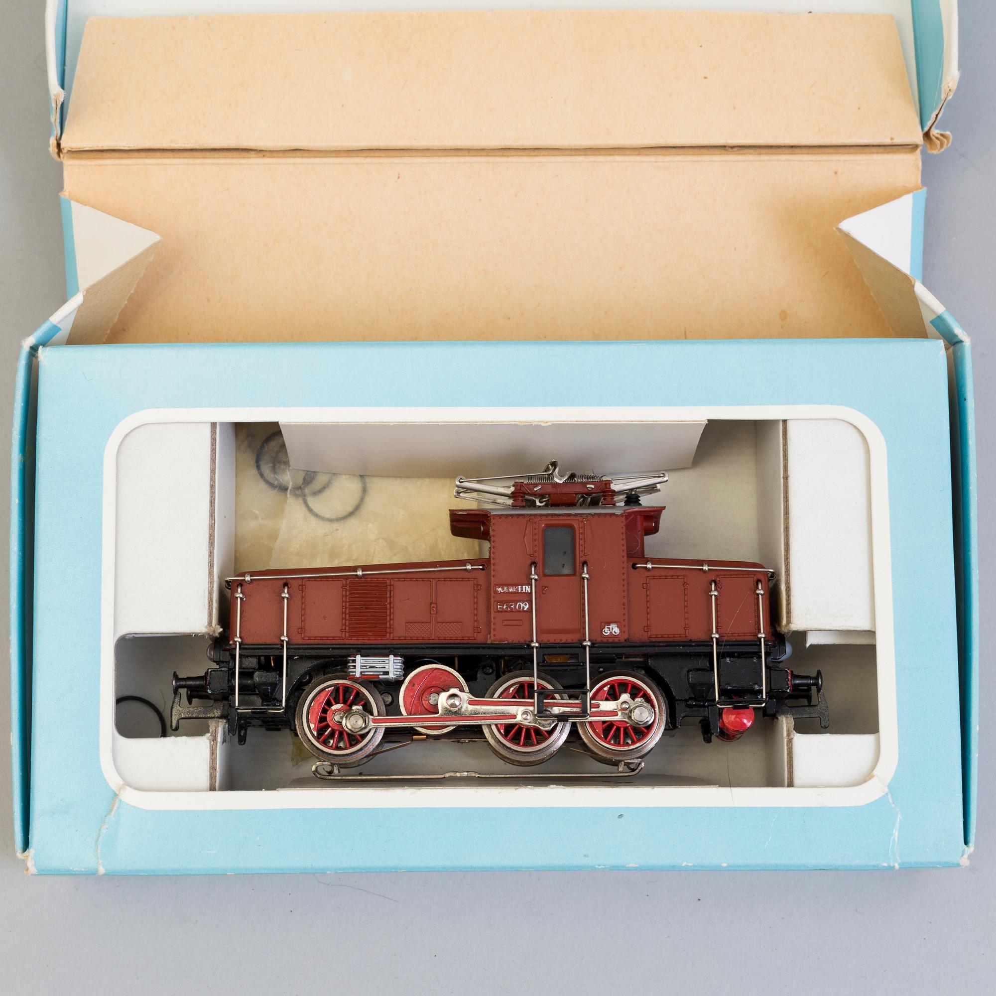 MODELLJÄRNVÄG med TILLBEHÖR, MÄRKLIN, Tyskland, 1960/70-tal.