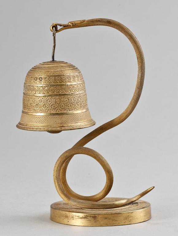 BORDSKLOCKA, förgylld brons. Empire, 1800-talets början.