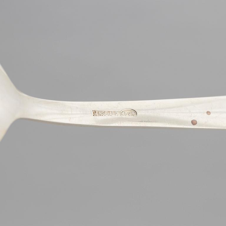 A collection of items from The Swedish America Line.