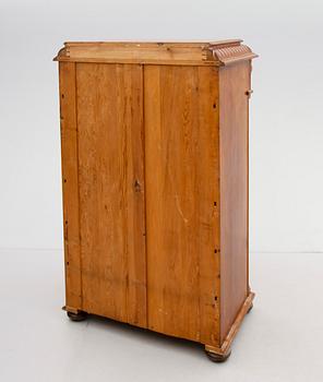 CHIFFONJÉ, 1800-talets andra hälft.