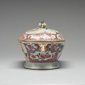 TERRIN med LOCK, kompaniporslin. Qingdynastin, Qianlong (1736-95).