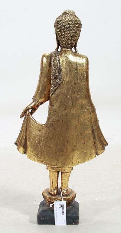 BUDDAFIGUR, trä. Orientalisk.