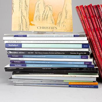 AUKTIONSKATALOGER, 40 st. Sothebys, Christies, Bonhams. Orientaliskt/Kinesiskt porslin, keramik och konsthantverk.