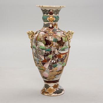 GOLVVAS, flintgods, "Satsuma" Japan, 1900-talets första hälft.