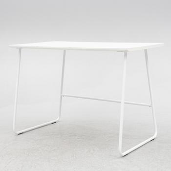 Stina Sandwall, a desk, Voice, 21st century..
