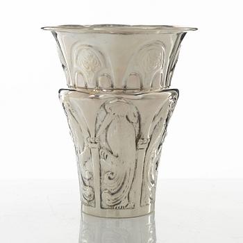 A Swedish silver Art Nouveau cup, mark of CA Sandberg, Helsingborg 1919.