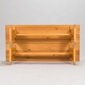 Ilmari Tapiovaara, pöytä kahdella penkillä, Laukaan puu.