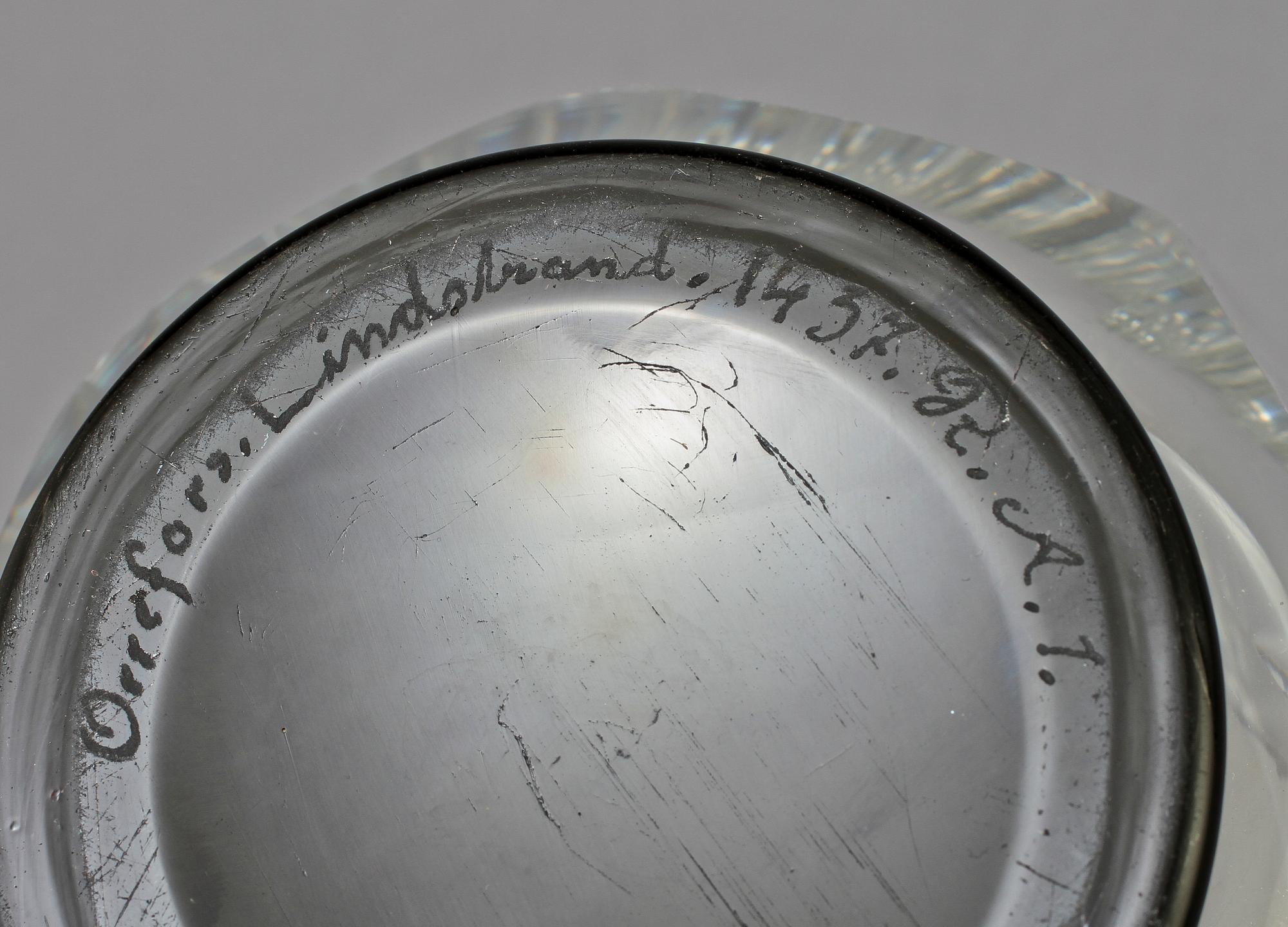 VAS, glas, Vicke Lindstrand, Orrefors, 1900-tal.