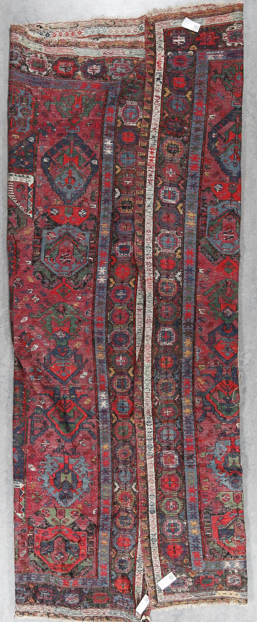 MATTA, antik Östkaukasisk Soumak, ca 300x253 cm.