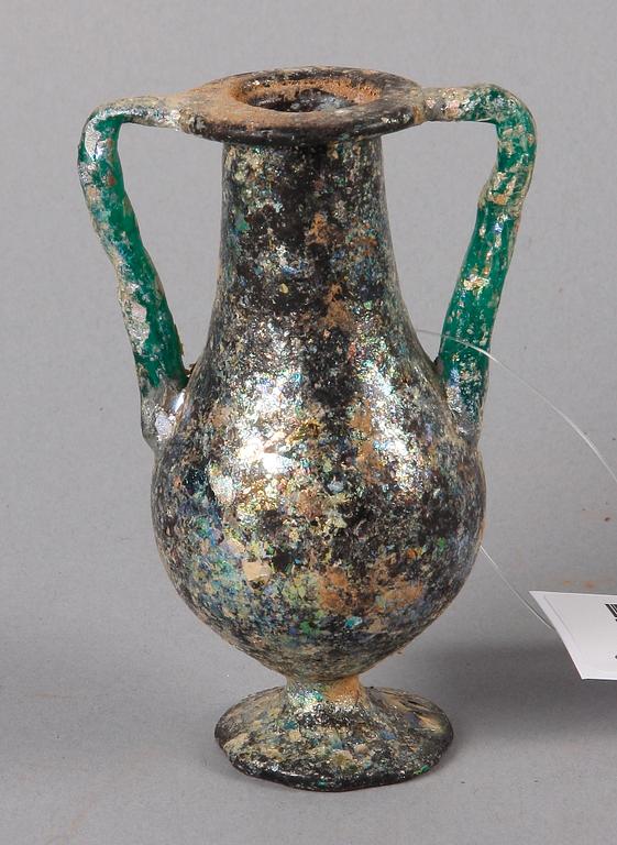 KÄRL, glas, romersk typ, Medelhavsområdet 200-400 århundradet e Kr.