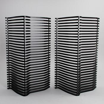 KARI ASIKAINEN, A SET OF TWO ROOM SCREENS. Scheletro. Martela 1980-1989.