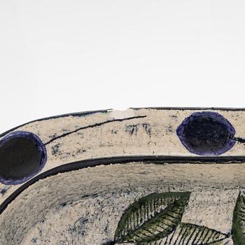 Birger Kaipiainen, a ceramic decorative plate, signed Kaipiainen.