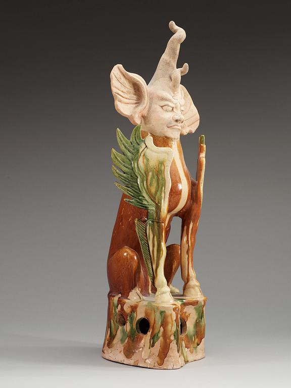 FIGURIN, glaserat lergods. Tang dynastin (618-907).