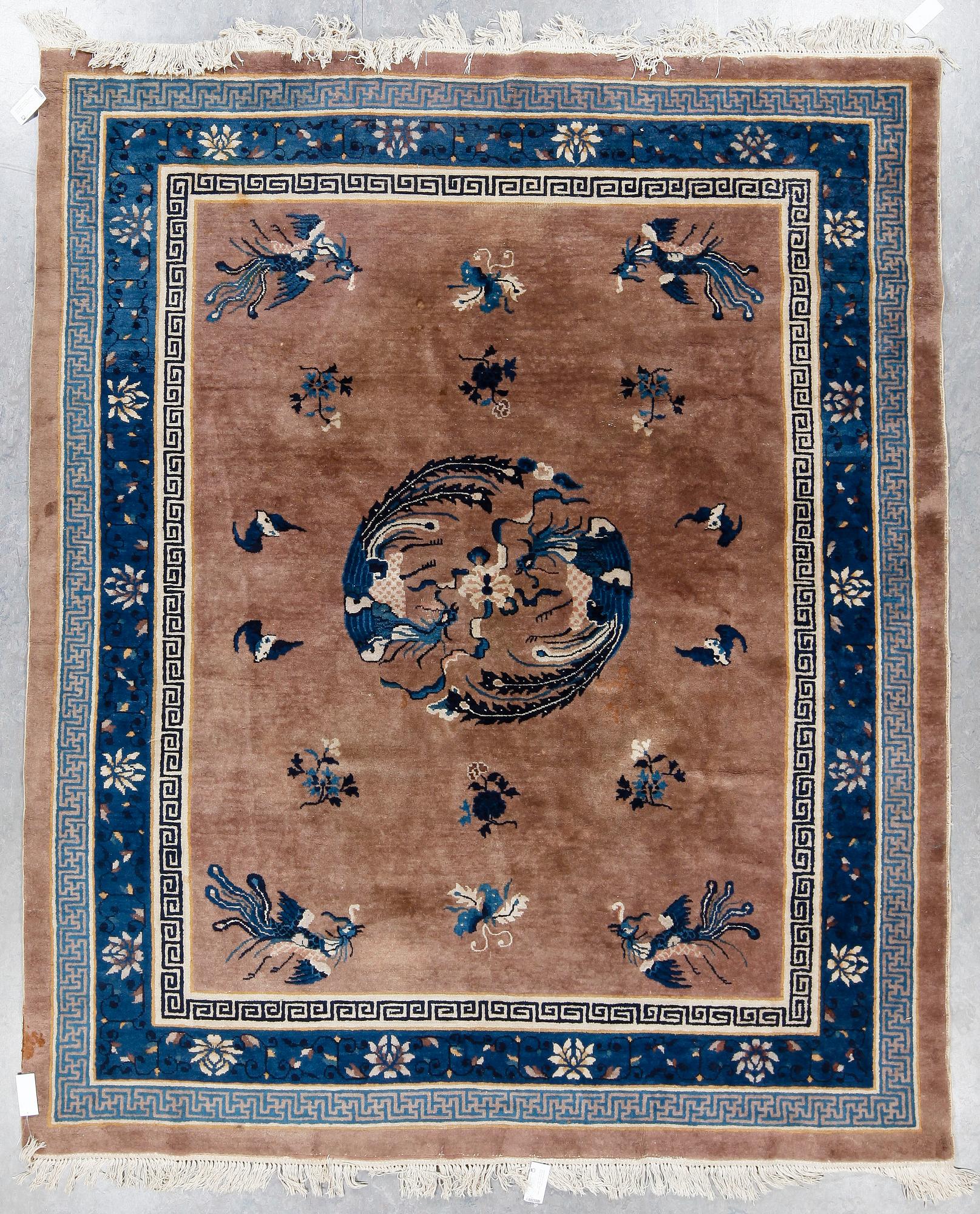 MATTA, Kina, semi-antik, art deco, 1900-talets första hälft, ca. 265x220.