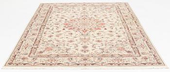 Matta, Täbris part silk, so called 50 Radj, 299 x 198 cm.