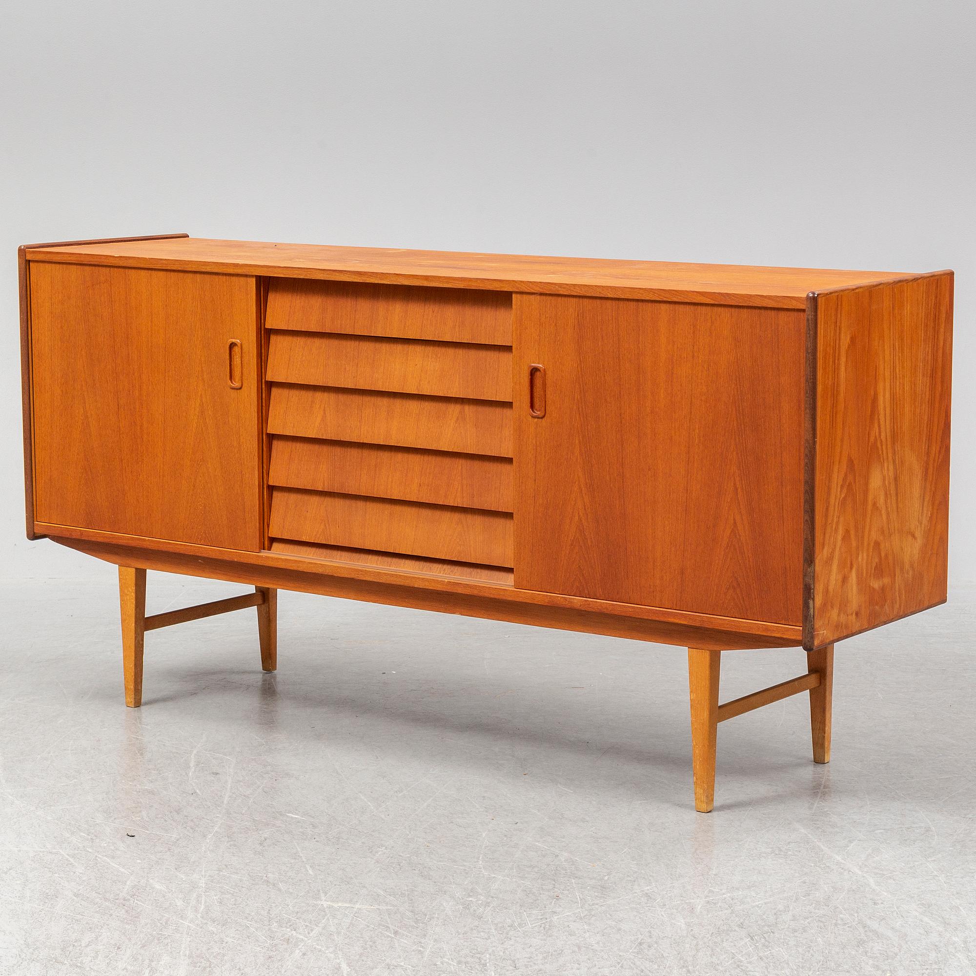 SIDEBOARD, teak, 1950-60-tal.