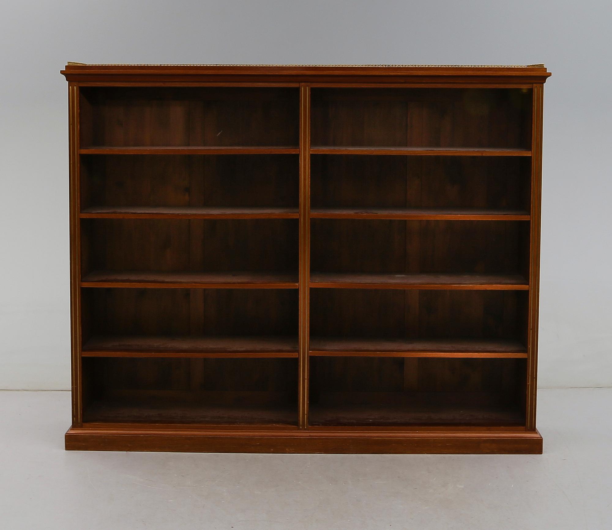 BOKHYLLA, 1900-talets första hälft.