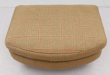 FÅTÖLJ, FOTPALL SAMT PLÄD, England, 1900-talets andra hälft.