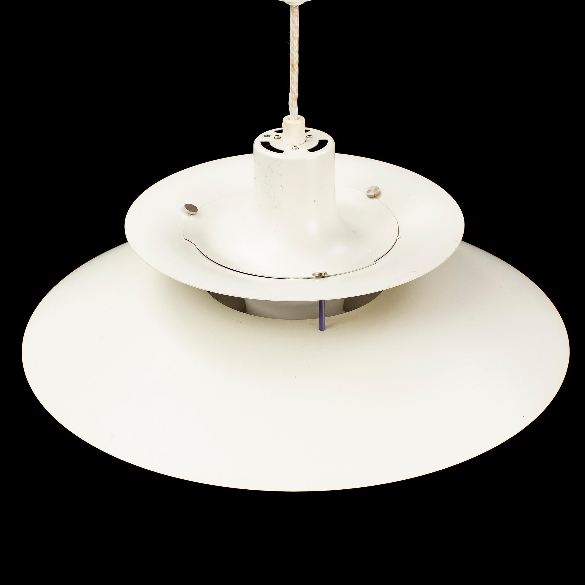 POUL HENNINGSEN, taklampa, "PH- 5", Louis Poulsen, Danmark, 1900-talets andra hälft.