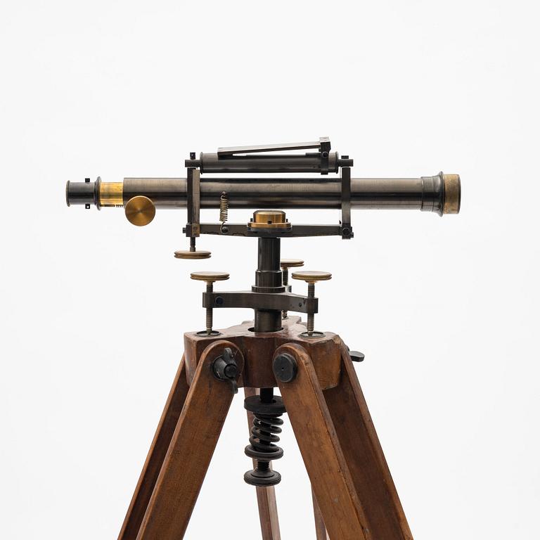 C. Sickler, balancing instrument on a wooden tripod stand, model 428, Carlsruhe, Germany.