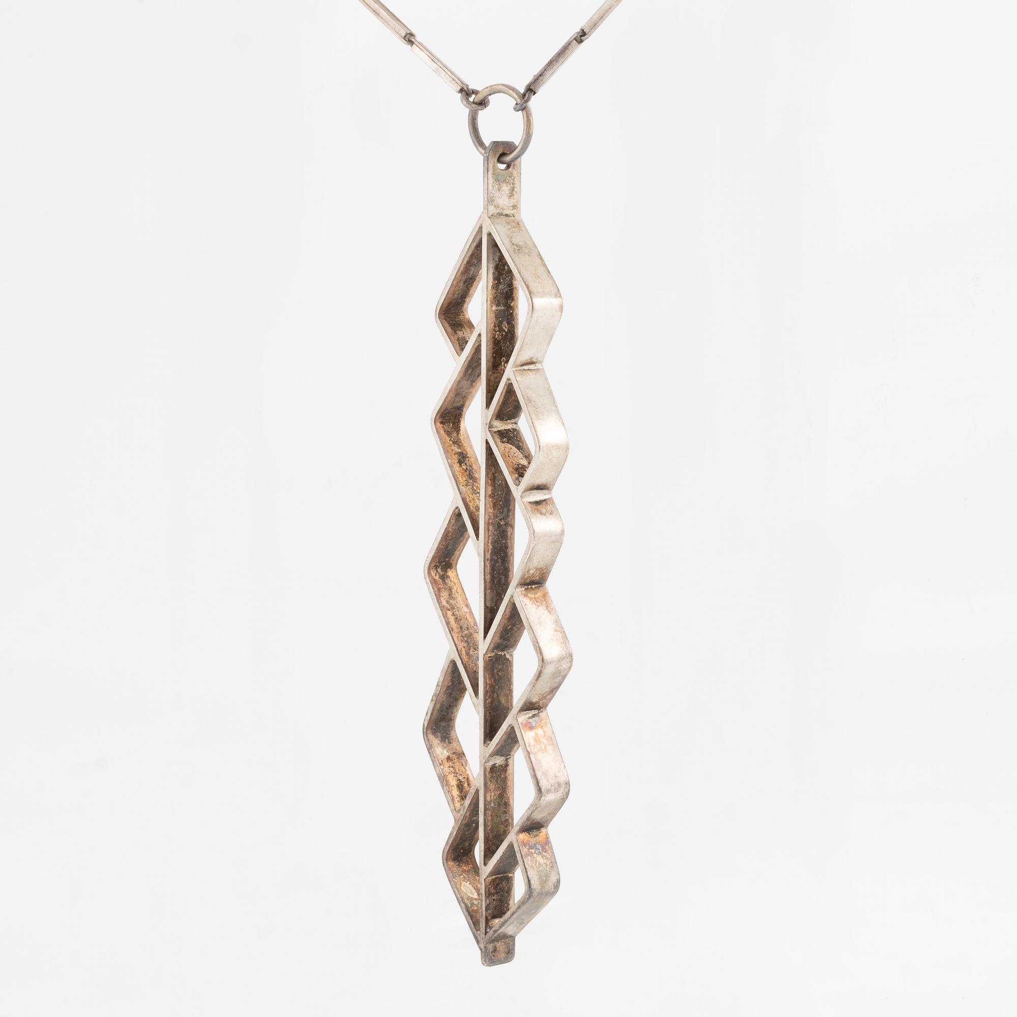 Necklace and a pair of earrings, silver.