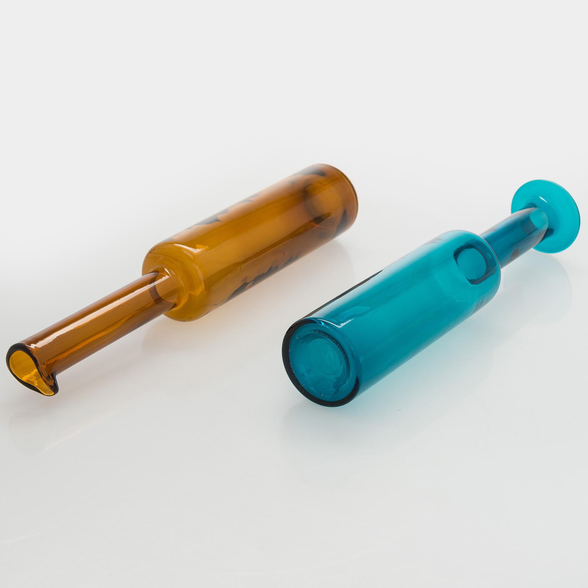 Nanny Still, a set of ten bottles signed Riihimäen Lasi O.Y Nanny Still.