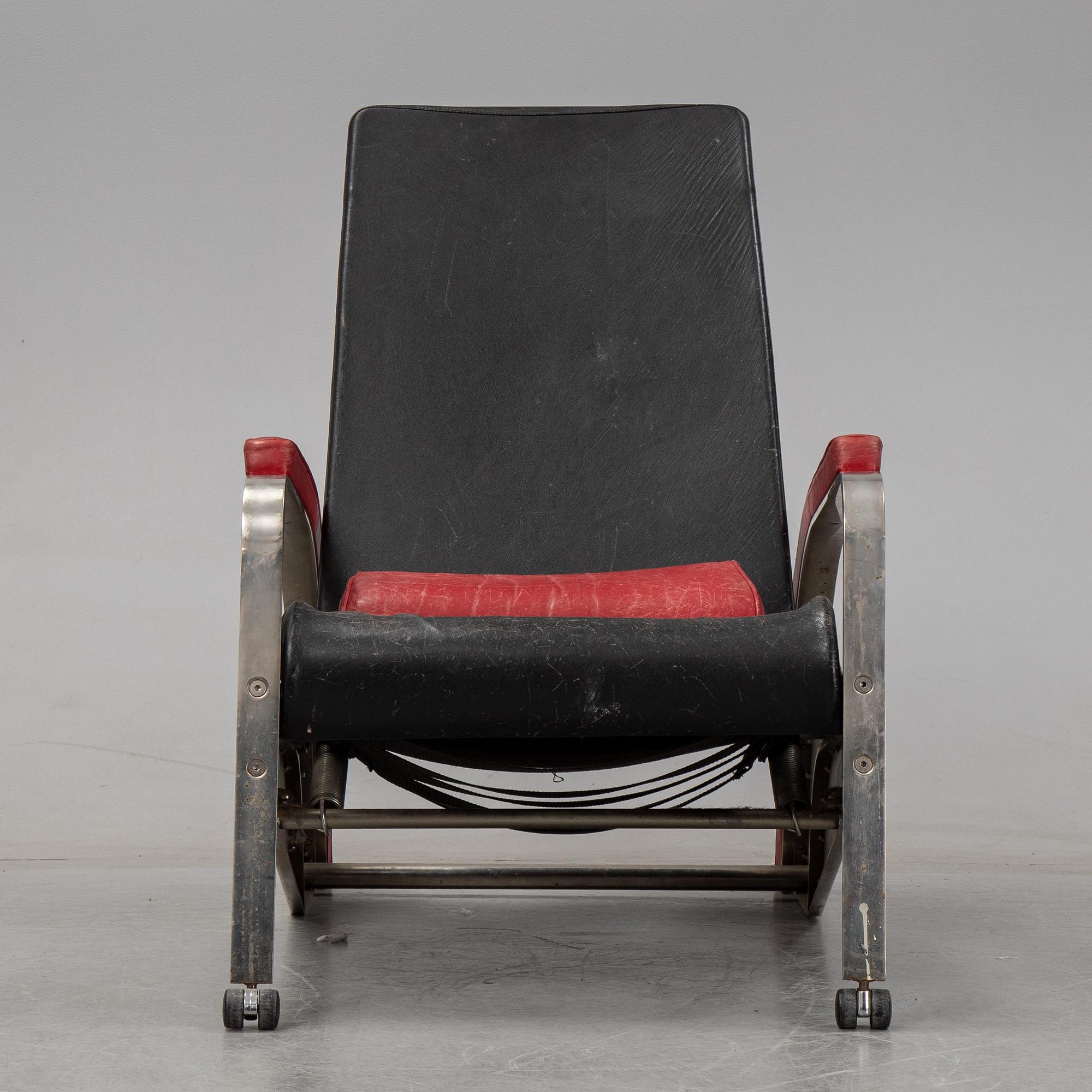 Jean Prouvé, a 'Grand Repos' recliner, Tecta, 1980's.