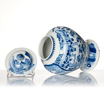 Urna med lock, porslin. Qingdynastin, 1800-tal.